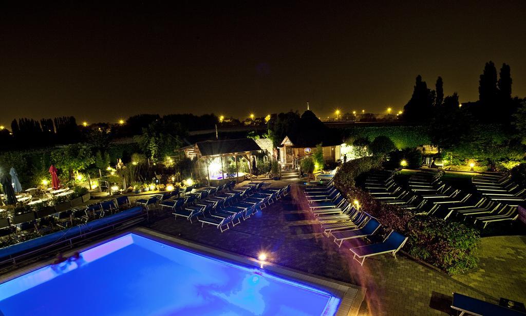 Hotel Thermen Dilbeek Exterior photo